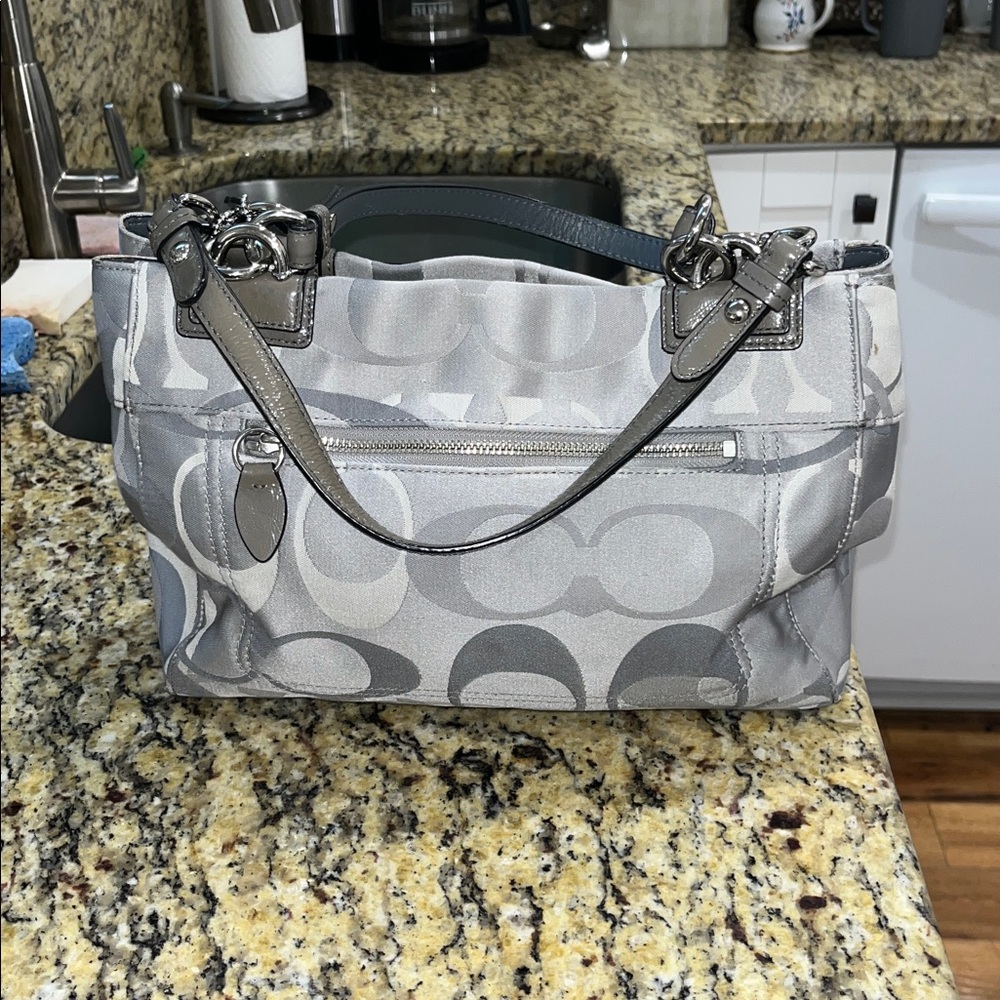 EUC Authentic Y2K Coach Penelope Optic Gray Signature Handbag - Picture 2 of 8